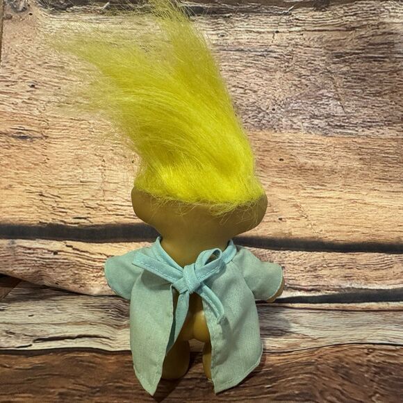 Russ Troll Doll 4" Figure Get Well Soon Green Hospital Gown Yellow Hair Vintage - Picture 3 of 5